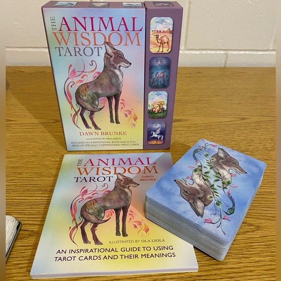 Animal Wisdom Tarot oracle witch fortune-telling cards and guide set - Picture 5 of 7